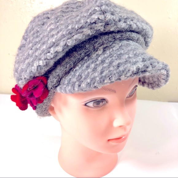 lafenice Accessories - Women NWOT news boy wool hat floral decor